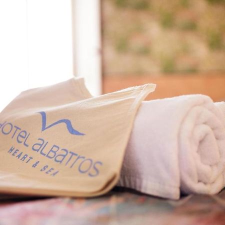 Hotel Albatros バトゥーミ エクステリア 写真