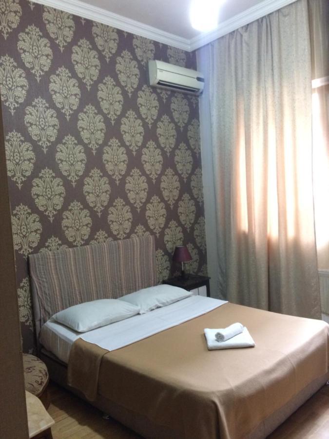 Hotel Albatros バトゥーミ エクステリア 写真