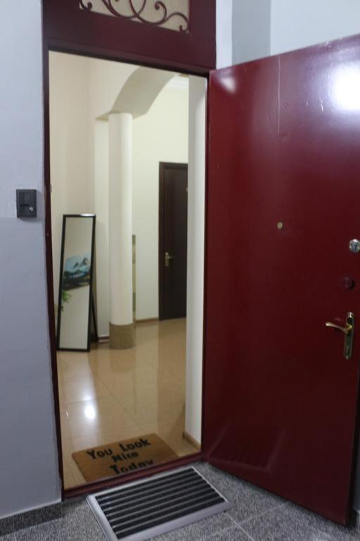 Hotel Albatros バトゥーミ エクステリア 写真
