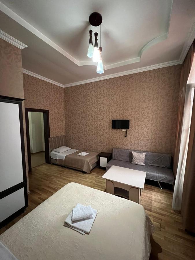 Hotel Albatros バトゥーミ エクステリア 写真
