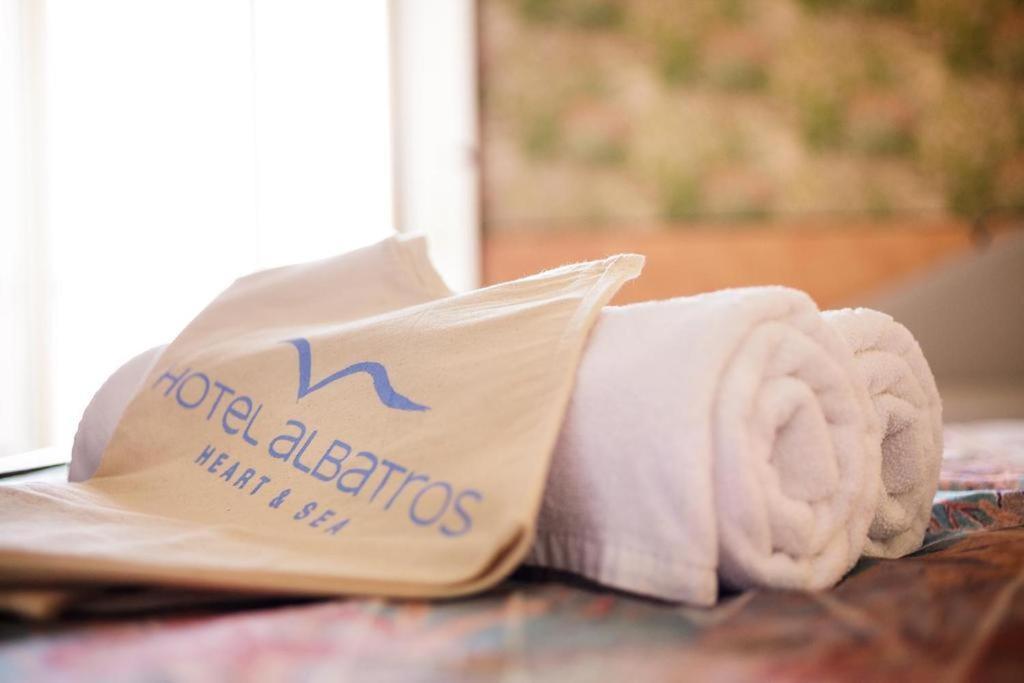 Hotel Albatros バトゥーミ エクステリア 写真